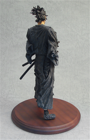 Vagabond Sculpture Arts Pre-Painted Polystone Figure: Musashi