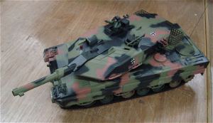 RC Battle Tank 'Leopard II A5' Scale 1/24 [110V]