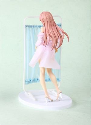 Daydream Collection 1/6 Scale Pre-Painted Candy Resin Figure Vol.3: ER Doctor Mika Nighty ver.