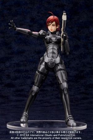 Mass Effect 3 1/7 Pre-Painted Figure: Bishojyo Commander Shepard