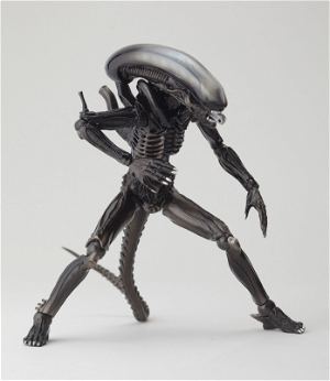 SCI-FI Revoltech Series No.001 Alien: Alien -Renewal Package- (Re-Run)