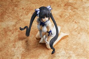 Is It Wrong to Try to Pick Up Girls in a Dungeon?: Hestia Mount Figure
