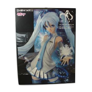 Character Vocal Series 01 1/4 Scale Pre-Painted Figure: Snow Miku