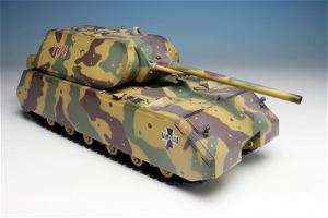 Girls und Panzer der Film 1/35 Scale Model Kit: Super Heavy Tank Maus Kuromorimine Girls High School