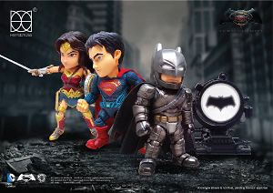Batman v Superman Hybrid Metal Figuration Figure: Bat Signal