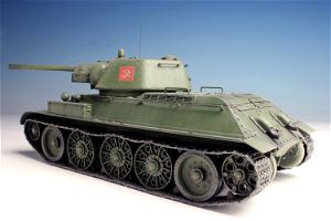 Girls und Panzer der Film 1/35 Scale Model Kit: T-34/76 Pravda High School