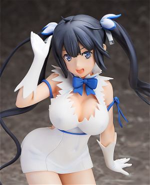 Is It Wrong to Try to Pick Up Girls in a Dungeon? 1/6 Scale Pre-Painted Figure: Hestia Freeing Ver.