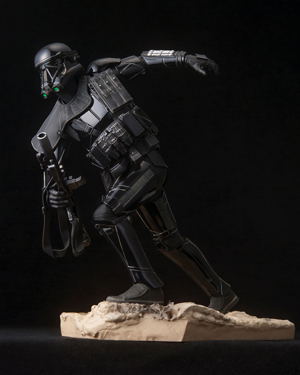 ARTFX+ Rogue One A Star Wars Story 1/7 Scale Pre-Painted Figure: Death Trooper Specialist