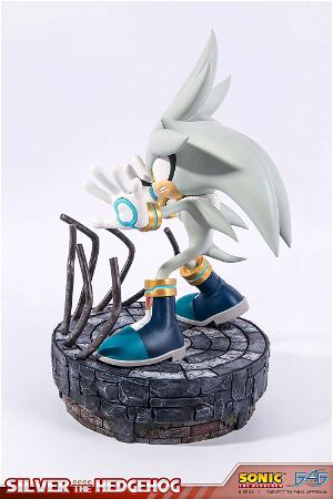 Sonic the Hedgehog Statue: Silver the Hedgehog