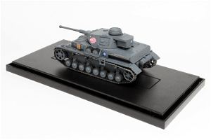 Girls und Panzer Tenohira Senshado Collection 1/72 Scale Model Kit: Pz. Kpfw. IV Ausf. D Kai (F2 Ver.) Team Ankou