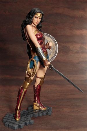 ARTFX Wonder Woman 1/6 Scale Pre-Painted Figure: Wonder Woman
