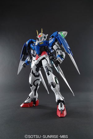 Mobile Suit Gundam 1/60 Scale Model Kit: 00 Raiser (PG)