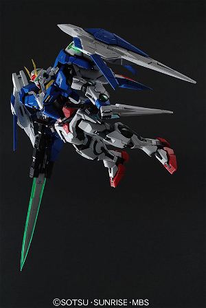 Mobile Suit Gundam 1/60 Scale Model Kit: 00 Raiser (PG)