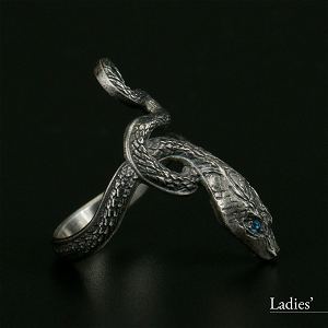 Dark Souls × TORCH TORCH / Ring Collection: Covetous Silver Serpent Ladies Ring (L Size)