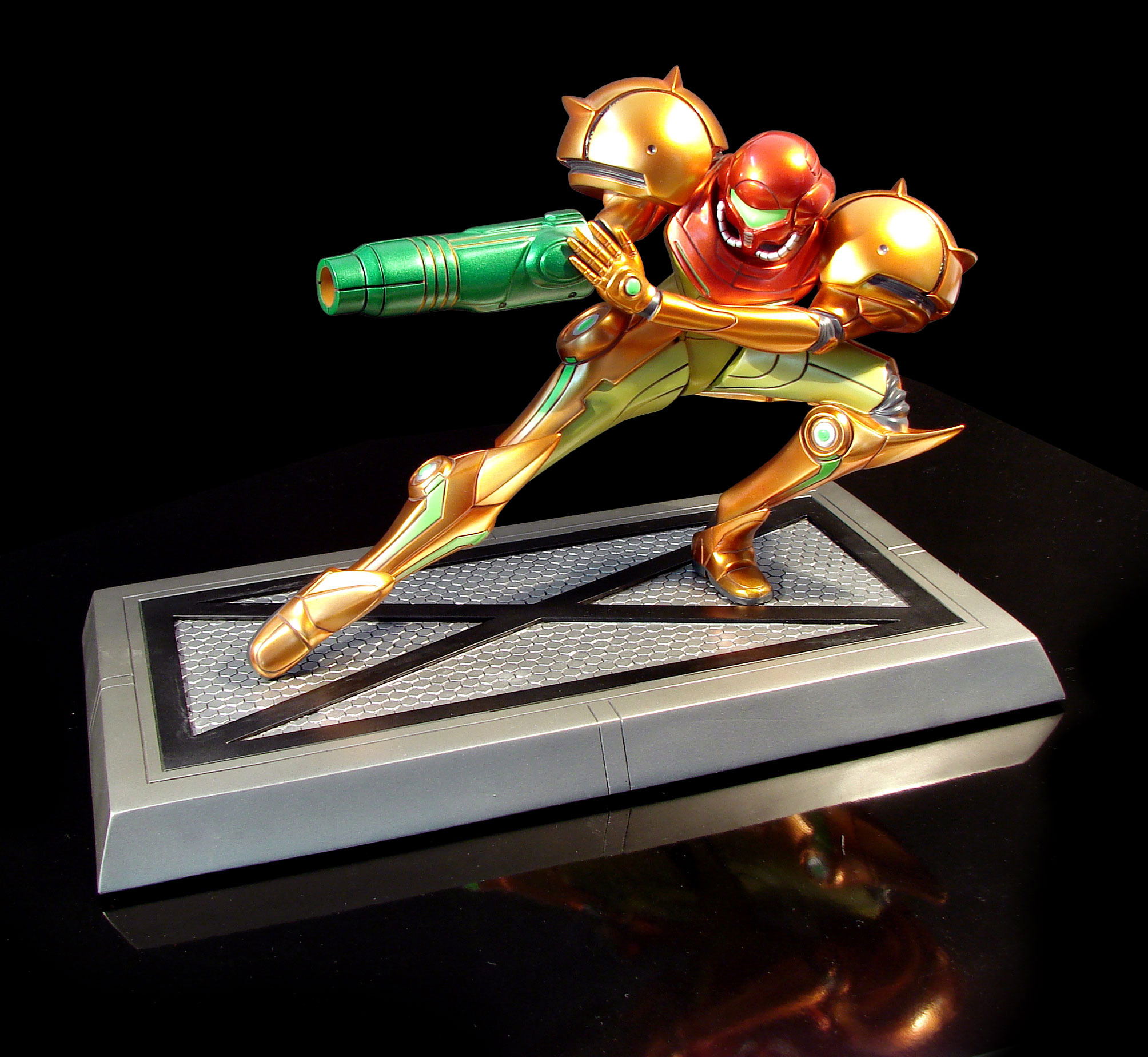 samus varia suit statue