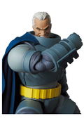 MAFEX Batman The Dark Knight Returns: Batman Armored Ver. thumbnail 2