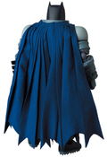 MAFEX Batman The Dark Knight Returns: Batman Armored Ver. thumbnail 4