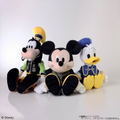 Kingdom Hearts Series Plush: Kingdom Hearts III King Mickey thumbnail 8