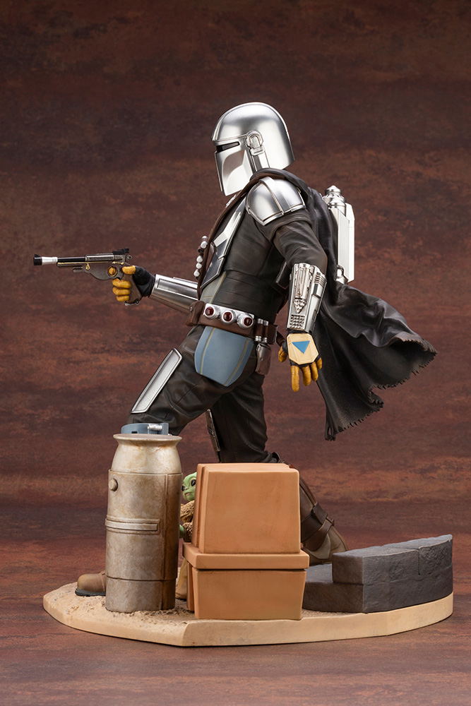 ARTFX The Mandalorian 1/7 Scale Pre-Painted Figure: Mandalorian & The Child image 4