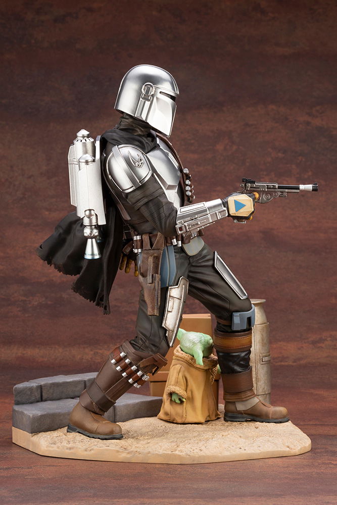 ARTFX The Mandalorian 1/7 Scale Pre-Painted Figure: Mandalorian & The Child image 8