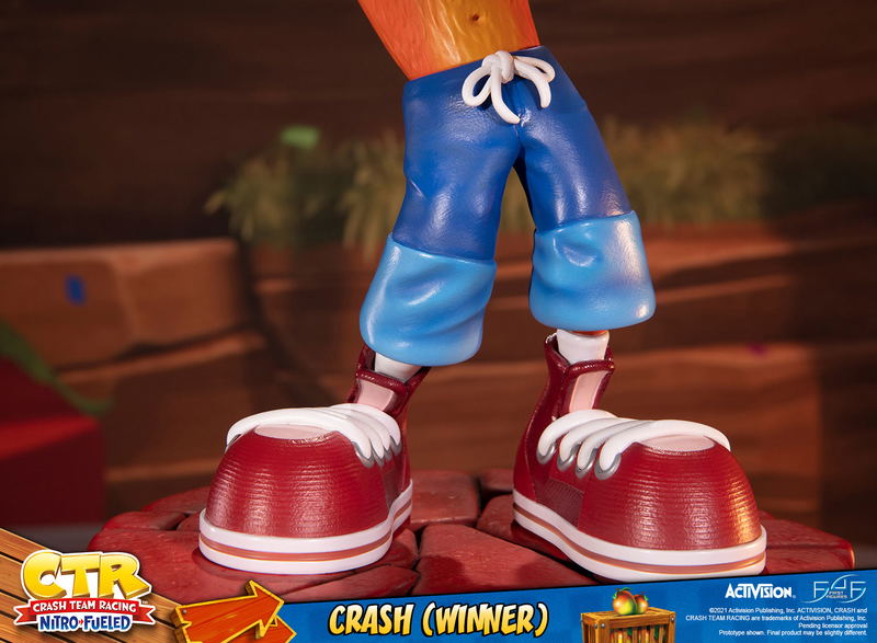 Crash Team Racing Nitro-Fueled Resin Painted Statue: Crash (Winner) [Standard Edition] image 29