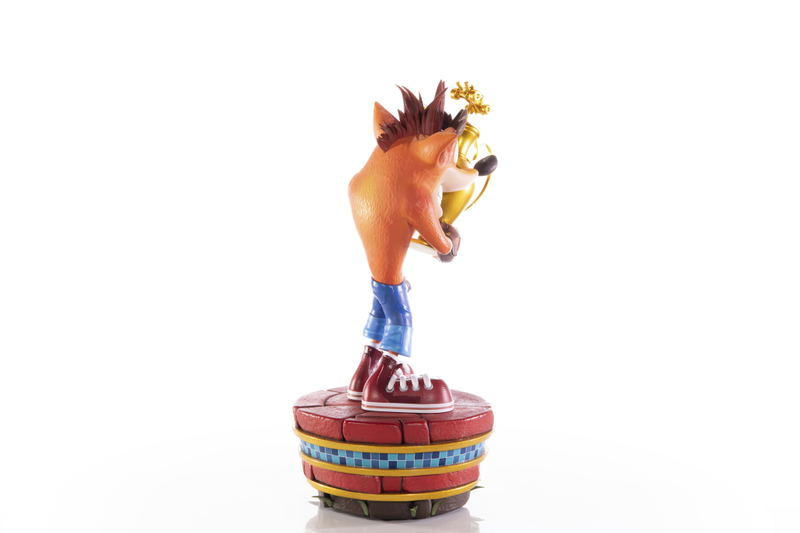 Crash Team Racing Nitro-Fueled Resin Painted Statue: Crash (Winner) [Standard Edition] image 4