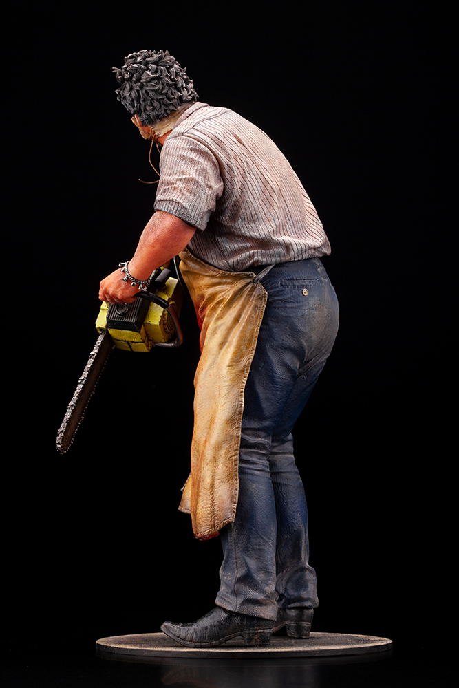ARTFX The Texas Chainsaw Massacre 1/6 Scale Pre-Painted Figure: Leatherface image 5