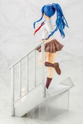Bottom-tier Character Tomozaki 1/7 Scale Pre-Painted Figure: Minami Nanami thumbnail 5