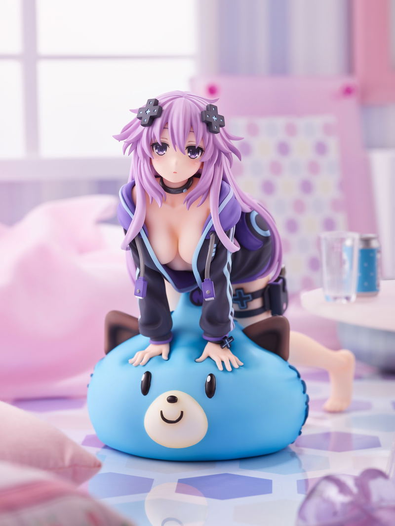 Hyperdimension Neptunia 1/8 Scale Pre-Painted Figure: Dimensional Traveler Neptune Waking Up Ver. image 2