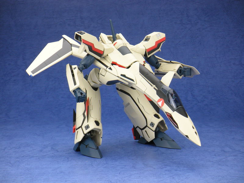 Macross Plus 1/60 Scale Pre-Painted PVC Figure: Perfect Transformation YF-19 New Version With Fast Pack (Re-run) image 7