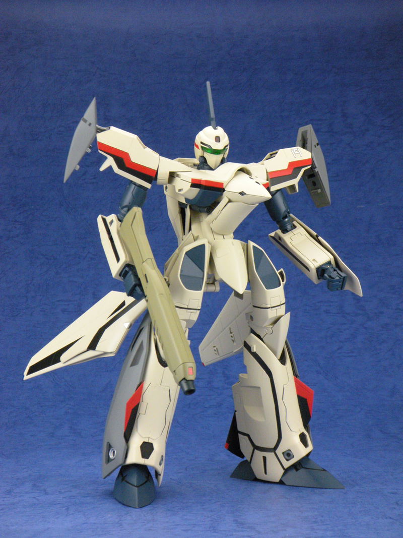 Macross Plus 1/60 Scale Pre-Painted PVC Figure: Perfect Transformation YF-19 New Version With Fast Pack (Re-run) image 9