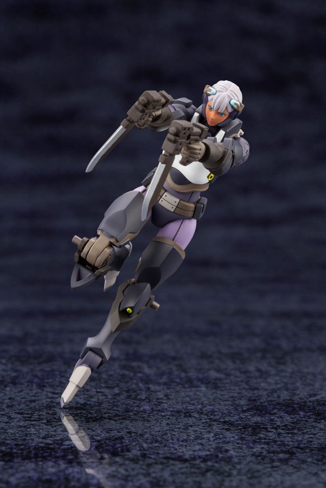 Hexa Gear 1/24 Scale Model Kit: Governor LAT Black Rabbit image 5