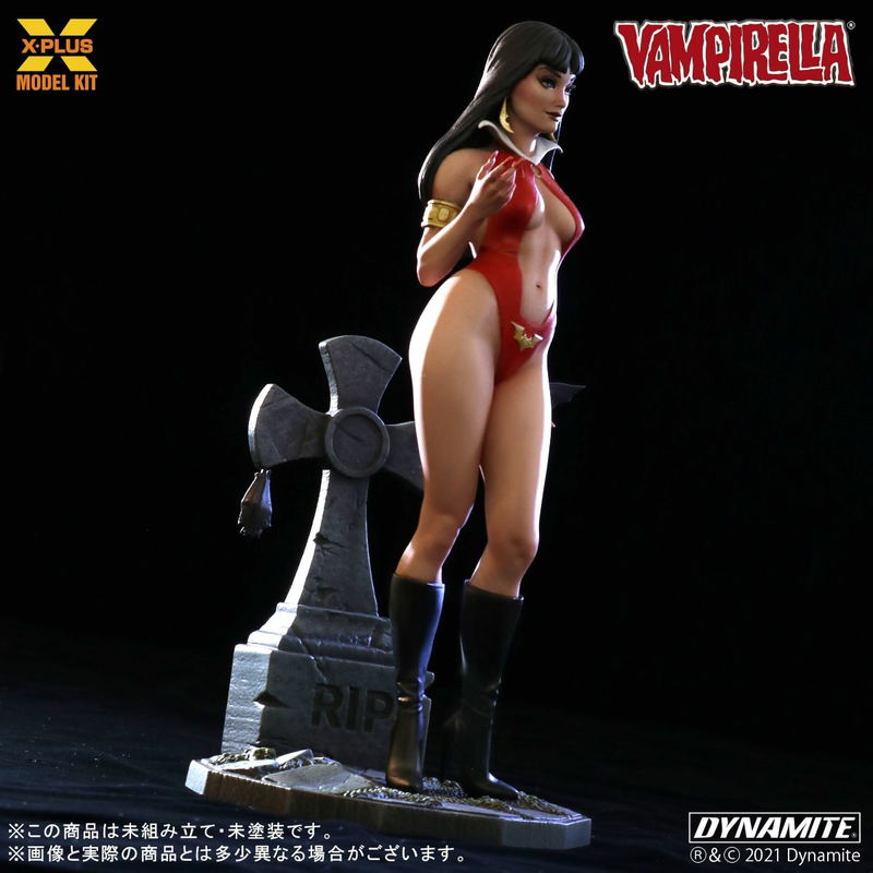 Vampirella 1/8 Scale Plastic Model Kit image 5
