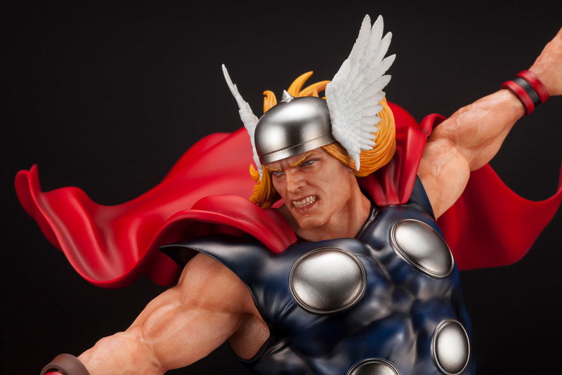 Marvel Universe Avengers 1/6 Scale Fine Art Statue: Thor image 16