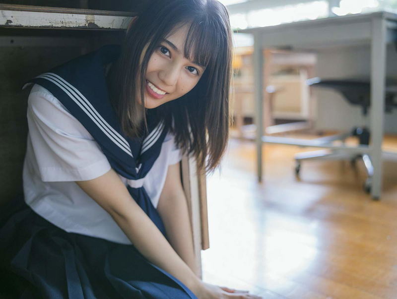 Nao Kosaka 1st Photobook image 3
