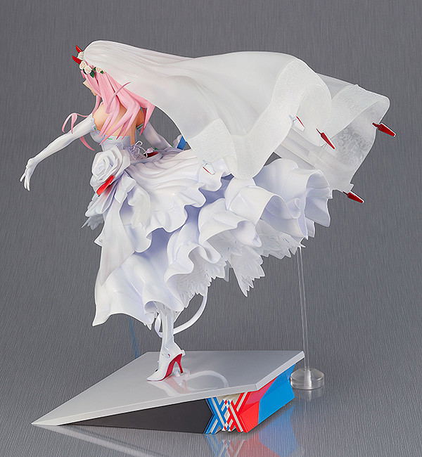 Darling In The Franxx 1/7 Scale Pre-Painted Figure: Zero Two For My Darling xx Memorial Board [GSC Online Shop Exclusive Ver.] image 9