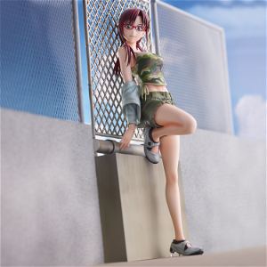 Rebuild of Evangelion Pre-Painted Figure: Mari Makinami Illustrious