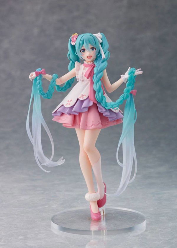 Vocaloid Hatsune Miku Wonderland Figure: Hatsune Miku Rapunzel Ver. image 1
