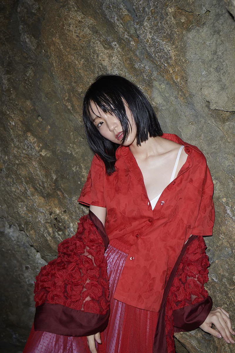 Iori Noguchi First Photobook - I Only Teach You image 2