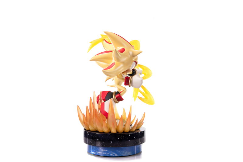 Sonic the Hedgehog Resin Painted Statue: Super Shadow [Standard Edition] image 4
