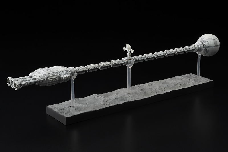 2001 A Space Odyssey Pre-Painted Figure: Discovery One (Re-run) image 3