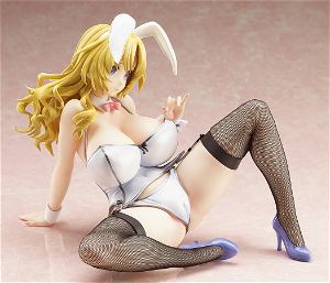 Creator's Collection 1/4 Scale Pre-Painted Figure: Chie Bunny Version