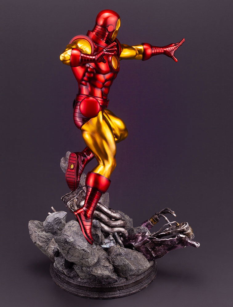 Marvel Universe Avengers 1/6 Scale Fine Art Statue: Iron Man image 12