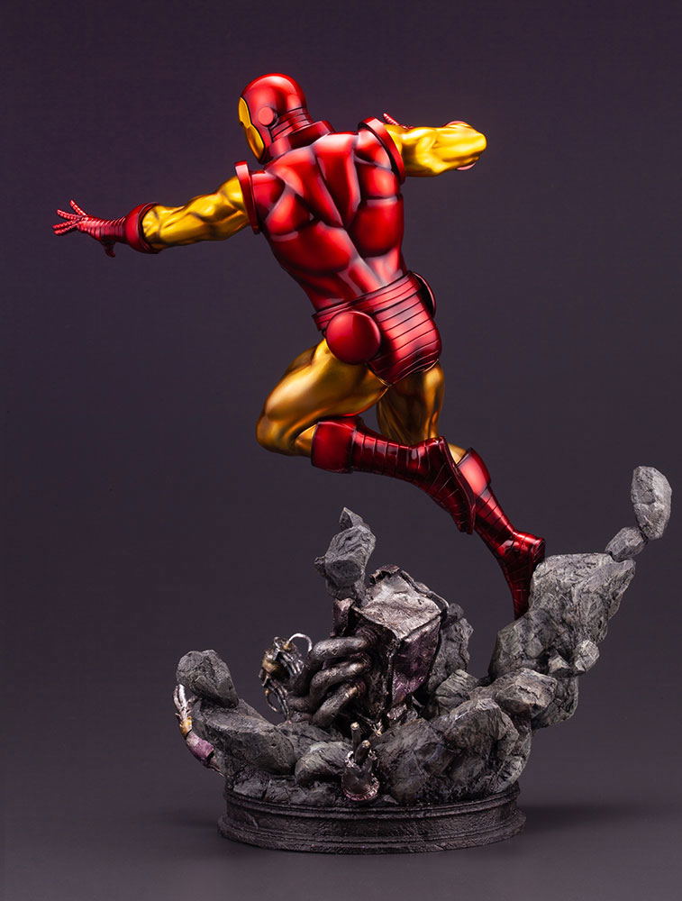 Marvel Universe Avengers 1/6 Scale Fine Art Statue: Iron Man image 5
