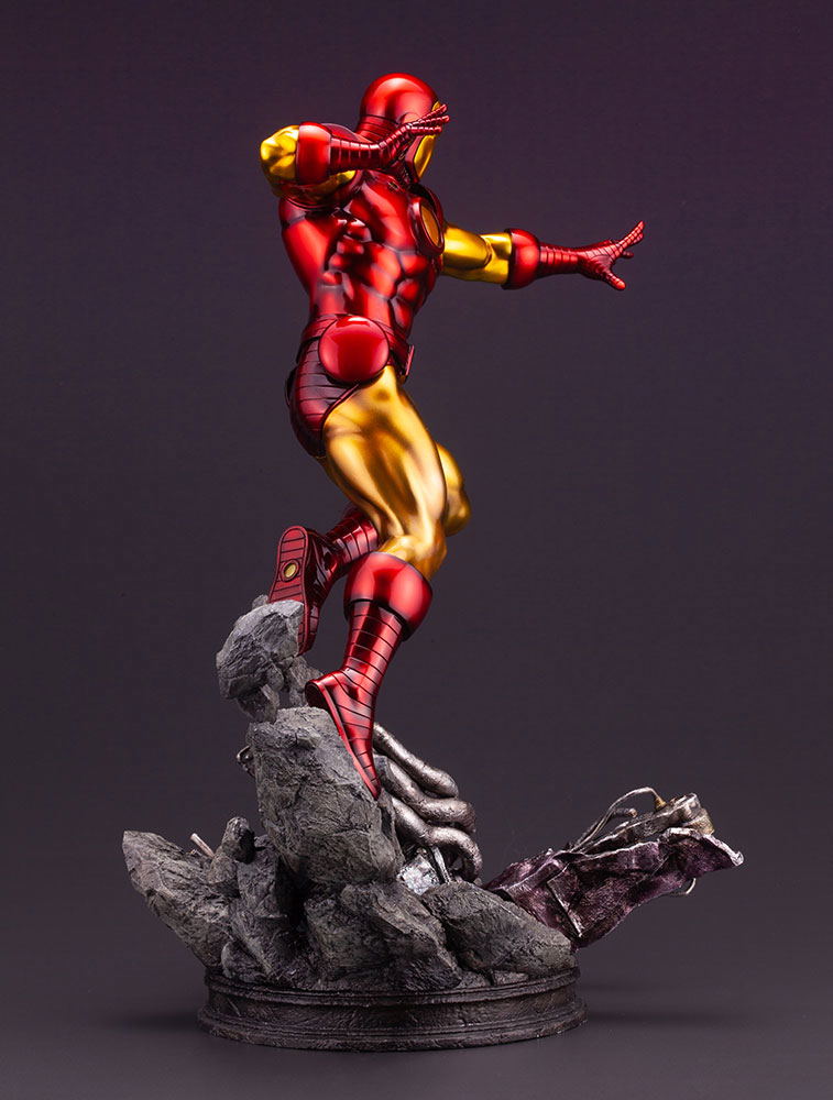 Marvel Universe Avengers 1/6 Scale Fine Art Statue: Iron Man image 7