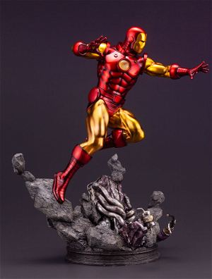 Marvel Universe Avengers 1/6 Scale Fine Art Statue: Iron Man