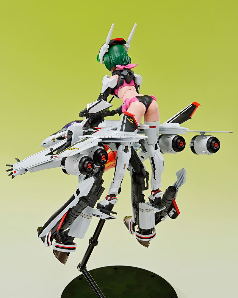 ACKS V.F.G. Macross Frontier Plastic Model Kit: VF-25F Messiah Ranka Lee image 9