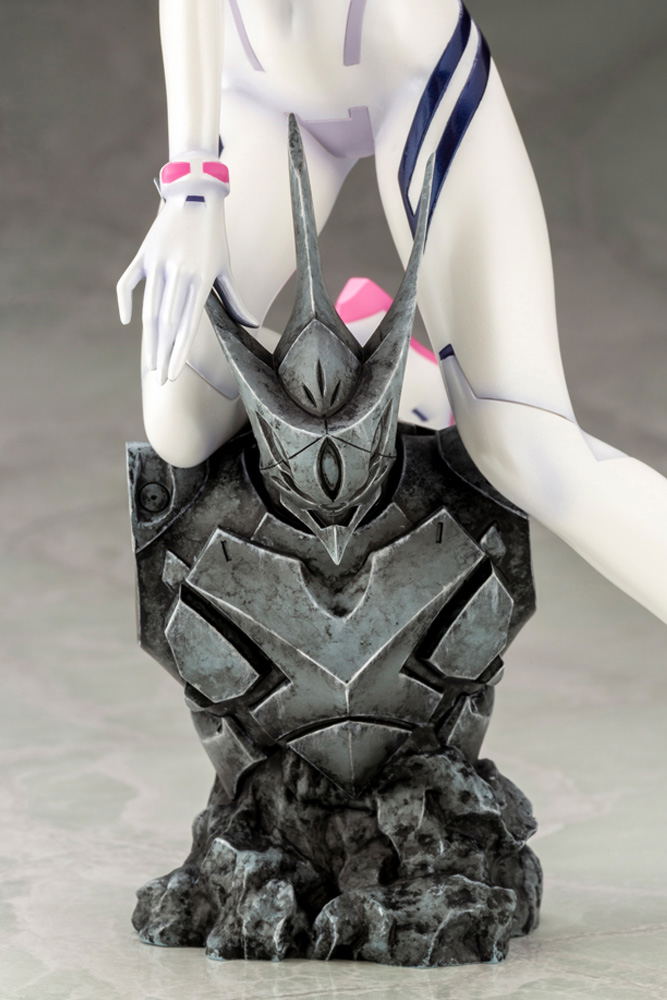 Evangelion 3.0+1.0 Thrice Upon a Time 1/6 Scale Pre-Painted Figure: Mari Illustrious Makinami White Plugsuit Ver. image 11
