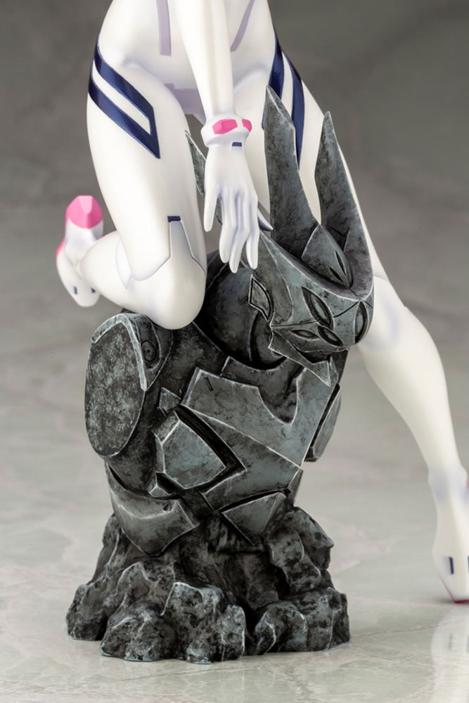 Evangelion 3.0+1.0 Thrice Upon a Time 1/6 Scale Pre-Painted Figure: Mari Illustrious Makinami White Plugsuit Ver. image 13