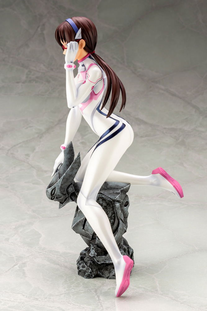 Evangelion 3.0+1.0 Thrice Upon a Time 1/6 Scale Pre-Painted Figure: Mari Illustrious Makinami White Plugsuit Ver. image 4